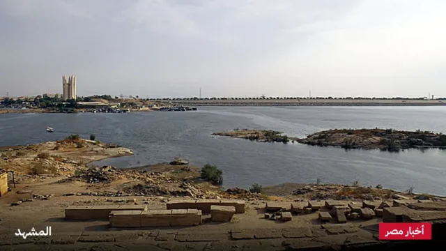 محافظ أسوان يطلق مجموعة إجراءات لتقوية مراقبة الوقود وتوسيع الطرق استعدادًا لتعامد الشمس في أبو سمبل