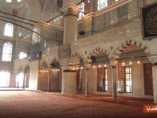 القبض على متهم سرق حقيبة طالب داخل مسجد بالمنيا وتكشف تفاصيل الحادث عبر فيديو سوشيال ميديا