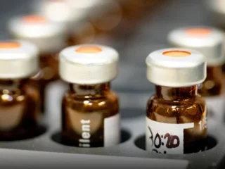 المواصفات والجودة توقّع بروتوكول تعاون مع فوتون إكس لتطوير اختبارات المنتجات الصناعية