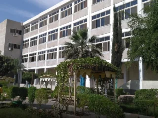 جامعة أسوان تنطلق حملة RED WEEK للتوعية بالصحة النفسية والجسدية بالتعاون مع الهلال الأحمر