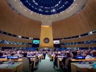 وزير الموارد المائية والري يلتقي برئيس معهد المياه المتوسطي لتنسيق استعدادات مؤتمر الأمم المتحدة للمياه 2026